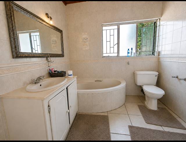 4 BEDROOM FREEHOLD FOR SALE IN GLEN DONALD AH